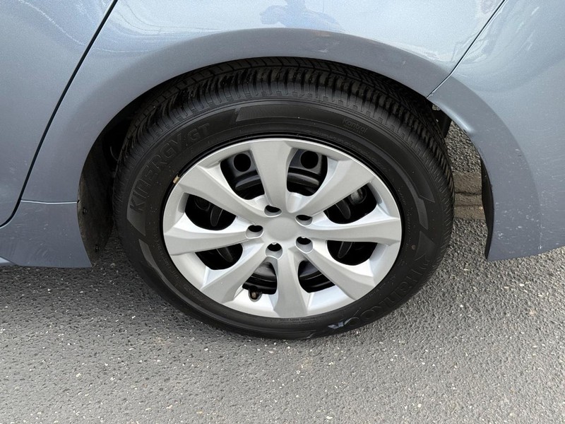 Toyota Corolla Vehicle Image 06