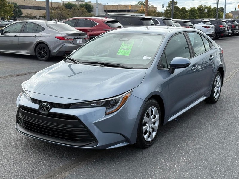 Toyota Corolla Vehicle Image 08