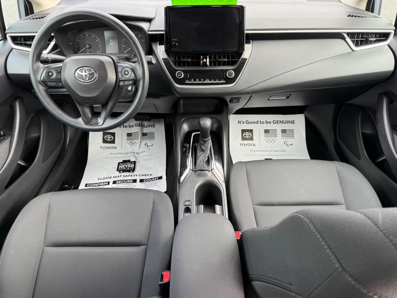 Toyota Corolla Vehicle Image 11