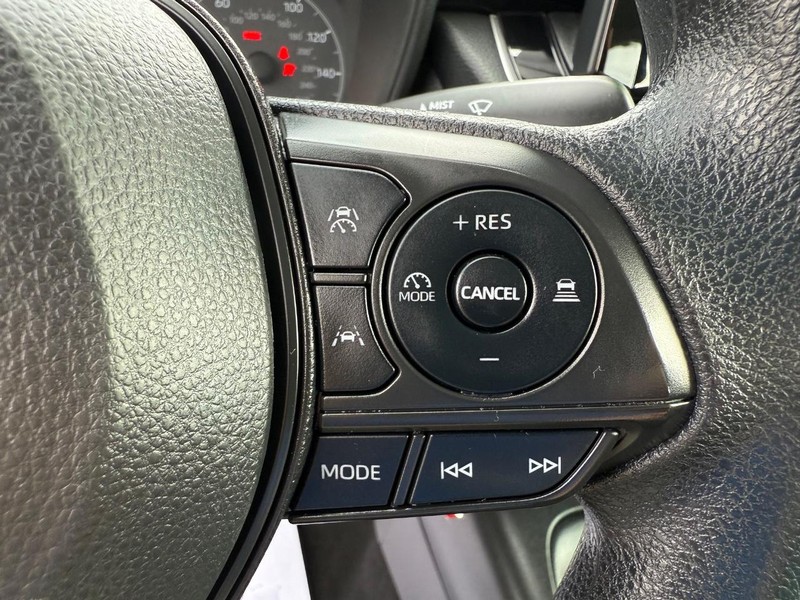 Toyota Corolla Vehicle Image 14