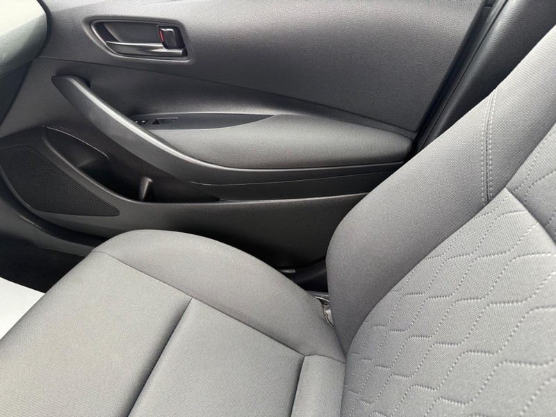 Toyota Corolla Vehicle Image 19