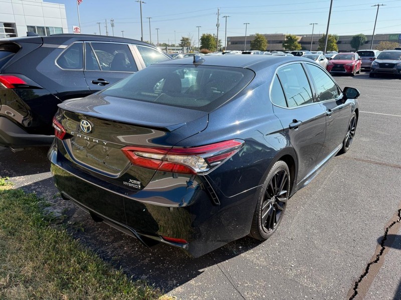 Toyota Camry Vehicle Image 04