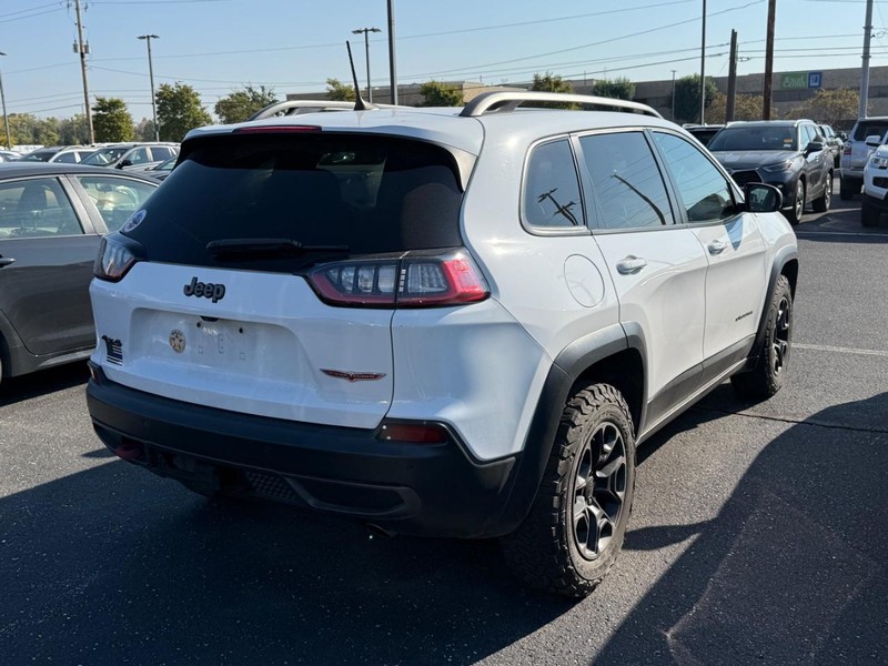 Jeep Cherokee Vehicle Image 04
