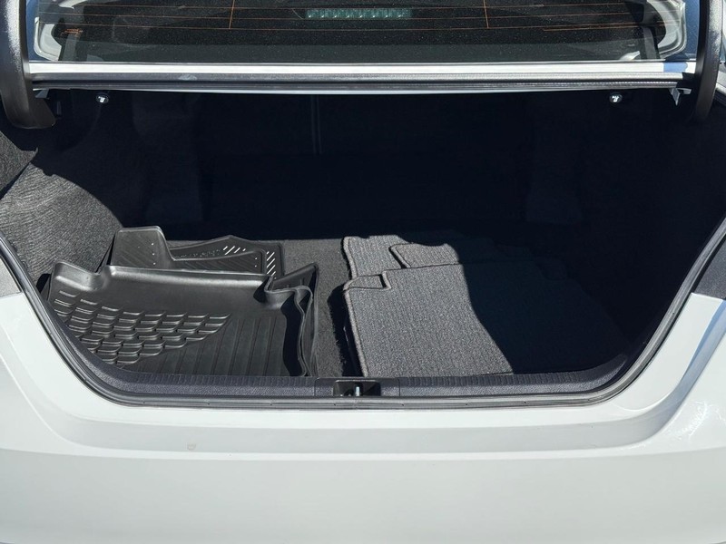 Toyota Camry Vehicle Image 07