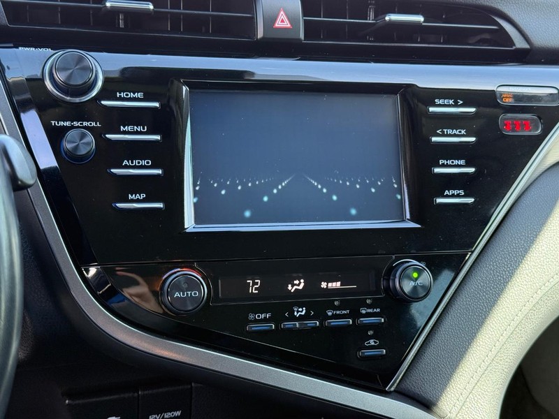 Toyota Camry Vehicle Image 15