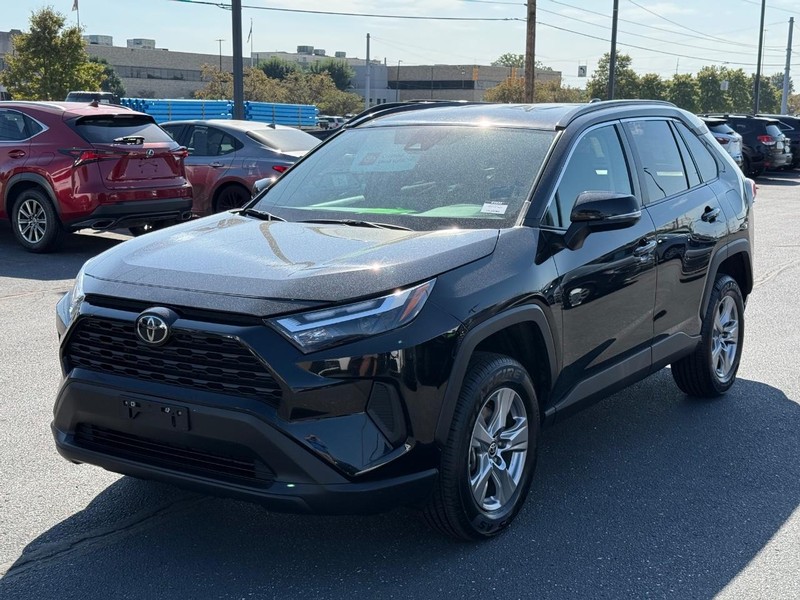 Toyota RAV4 Vehicle Image 08