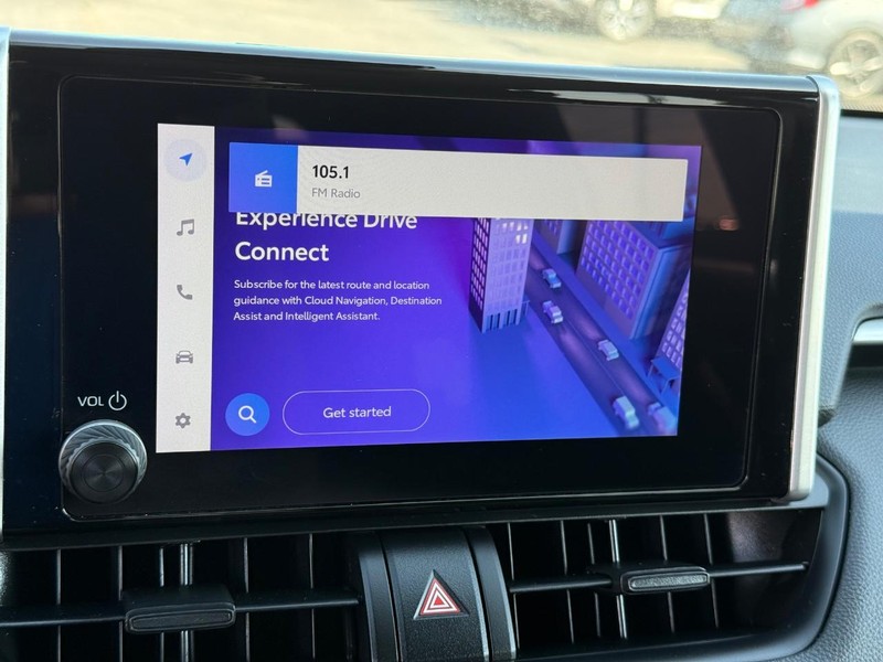 Toyota RAV4 Vehicle Image 16