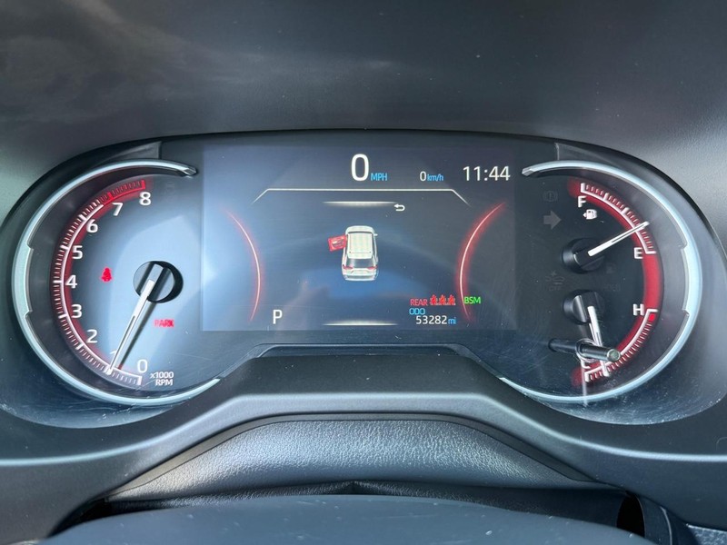 Toyota RAV4 Vehicle Image 21