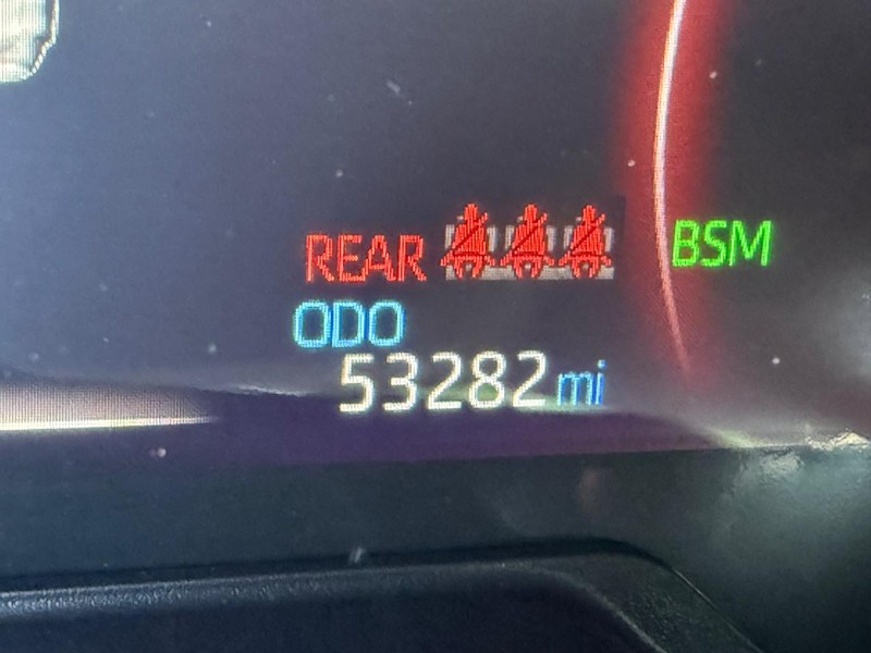 Toyota RAV4 Vehicle Image 22