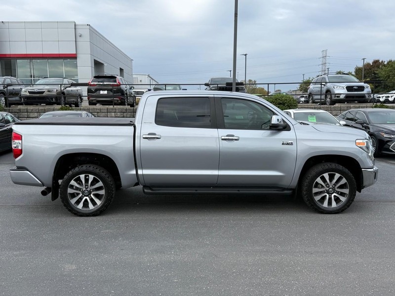 Toyota Tundra 4WD Vehicle Image 02