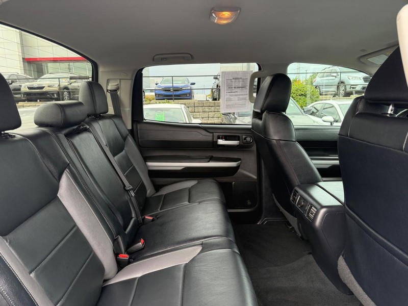 Toyota Tundra 4WD Vehicle Image 10
