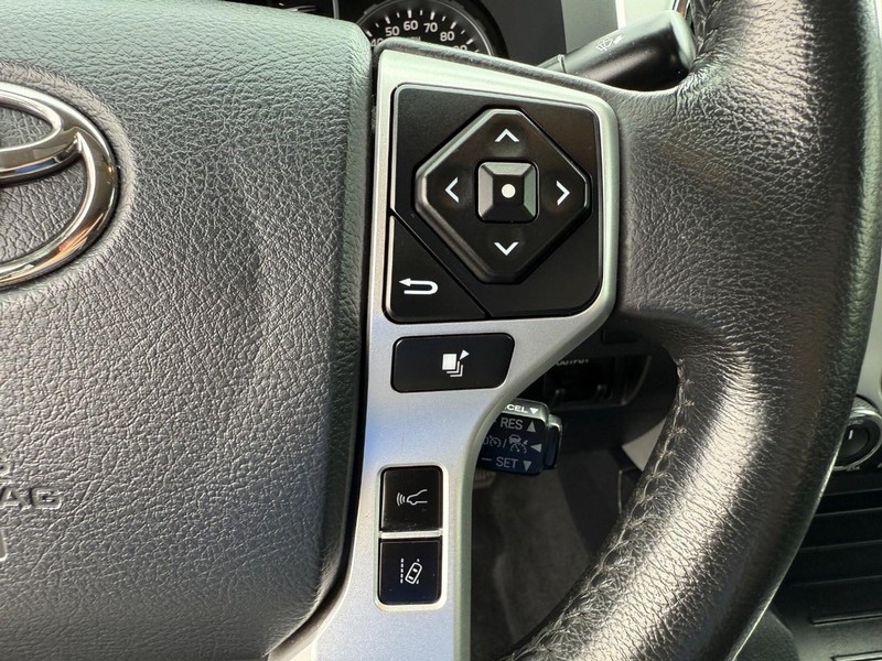 Toyota Tundra 4WD Vehicle Image 14