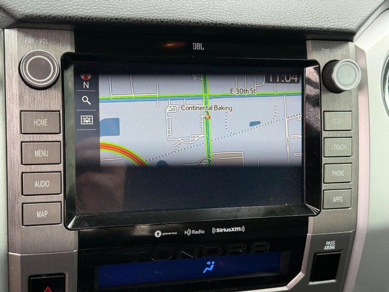 Toyota Tundra 4WD Vehicle Image 17