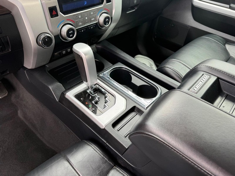 Toyota Tundra 4WD Vehicle Image 20