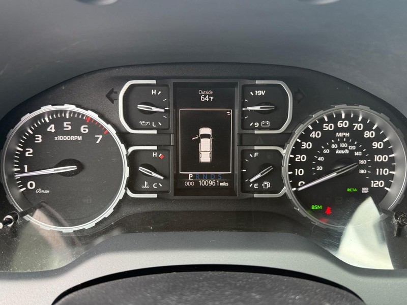 Toyota Tundra 4WD Vehicle Image 22