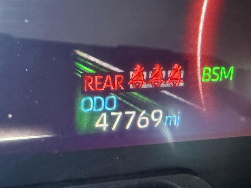 Toyota RAV4 Vehicle Image 22