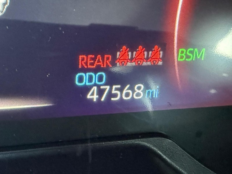 Toyota RAV4 Vehicle Image 22