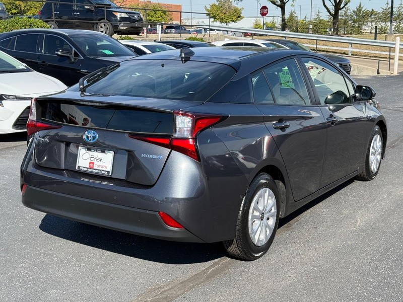 Toyota Prius Vehicle Image 03