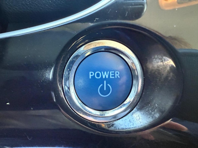 Toyota Prius Vehicle Image 15