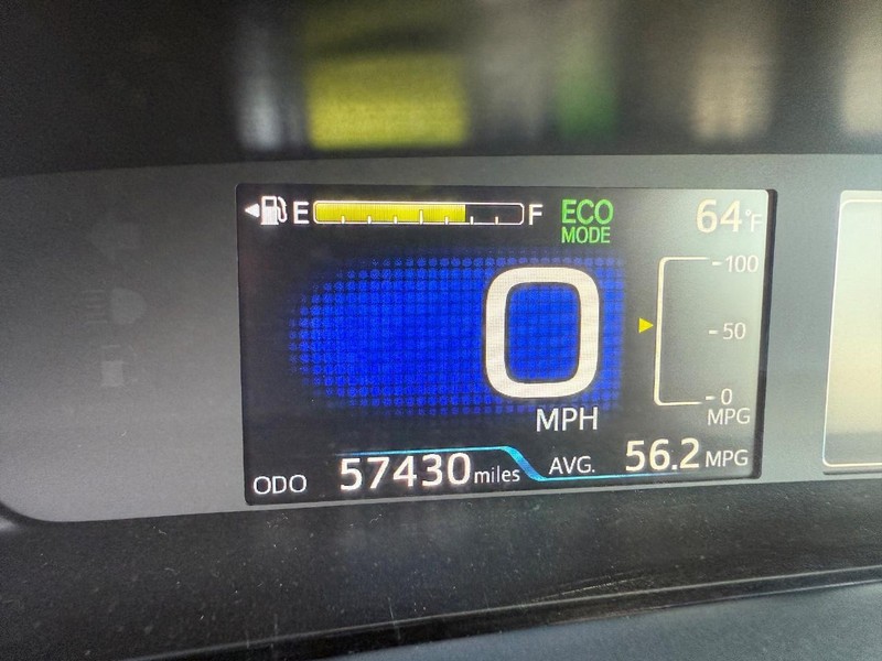 Toyota Prius Vehicle Image 20