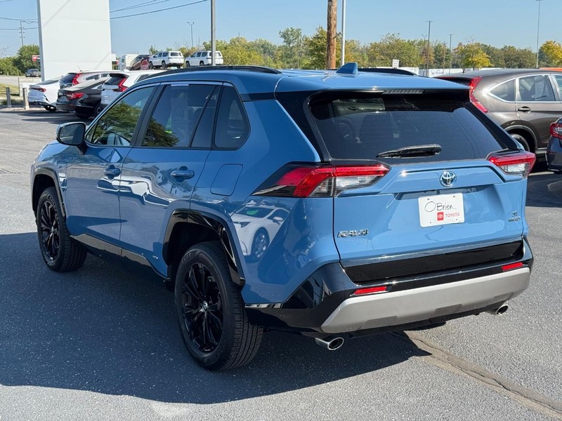 Toyota RAV4 Vehicle Image 05