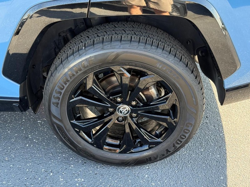 Toyota RAV4 Vehicle Image 06