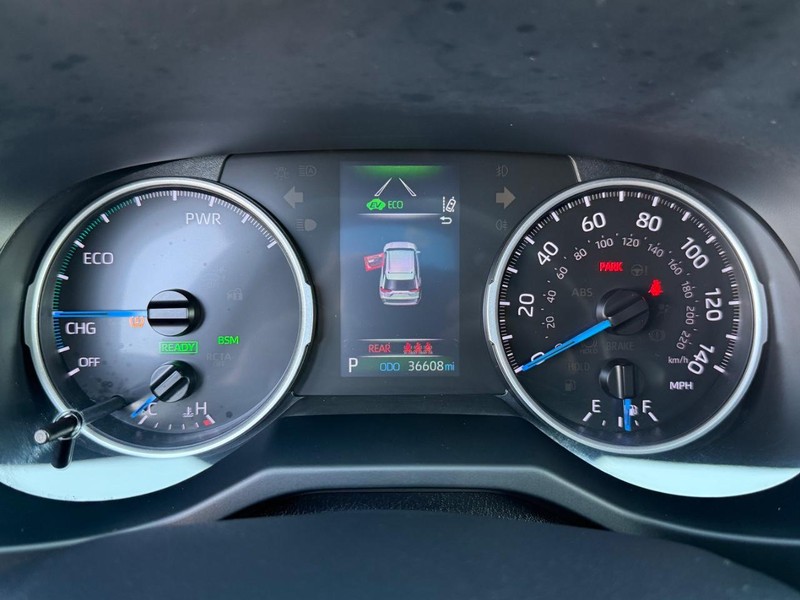 Toyota RAV4 Vehicle Image 21