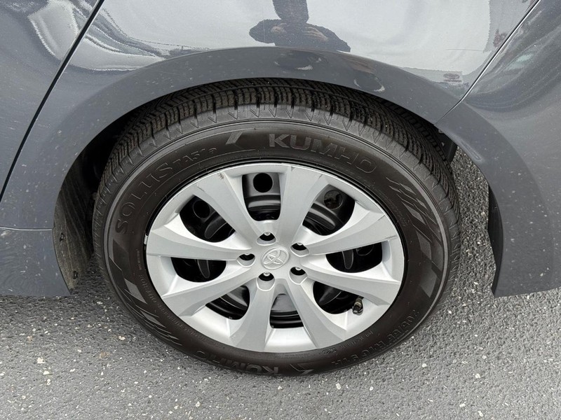 Toyota Corolla Vehicle Image 06