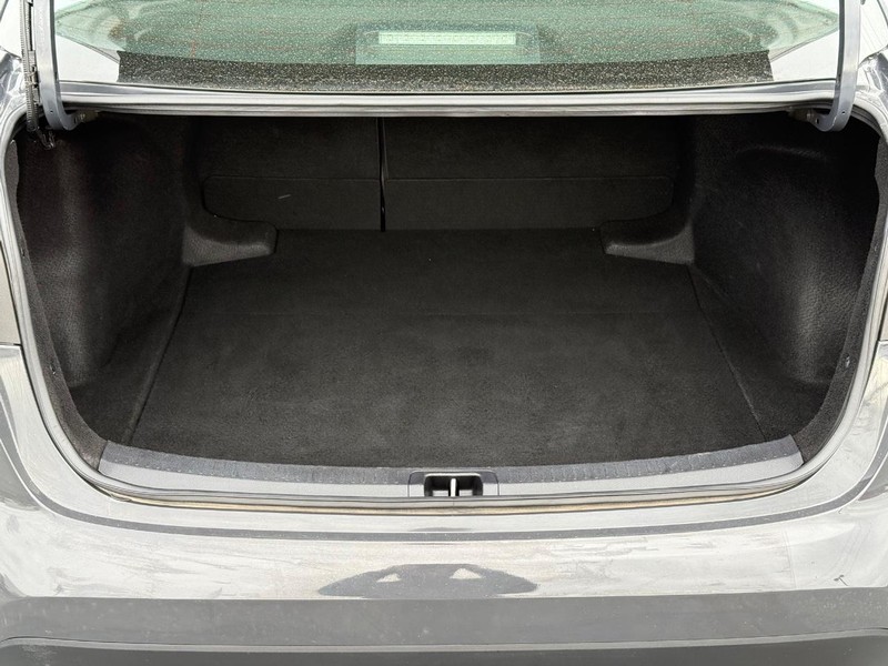 Toyota Corolla Vehicle Image 07