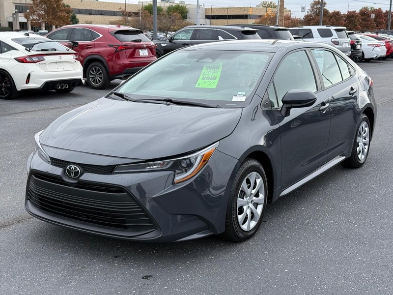 Toyota Corolla Vehicle Image 08