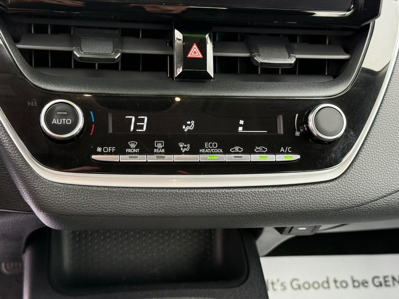 Toyota Corolla Vehicle Image 17