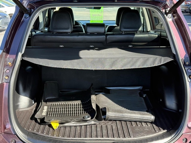 Toyota RAV4 Vehicle Image 07