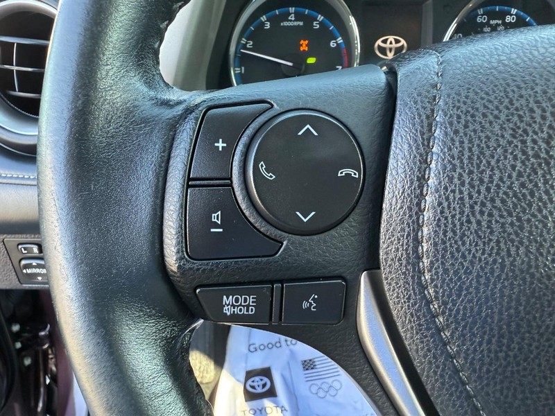Toyota RAV4 Vehicle Image 15
