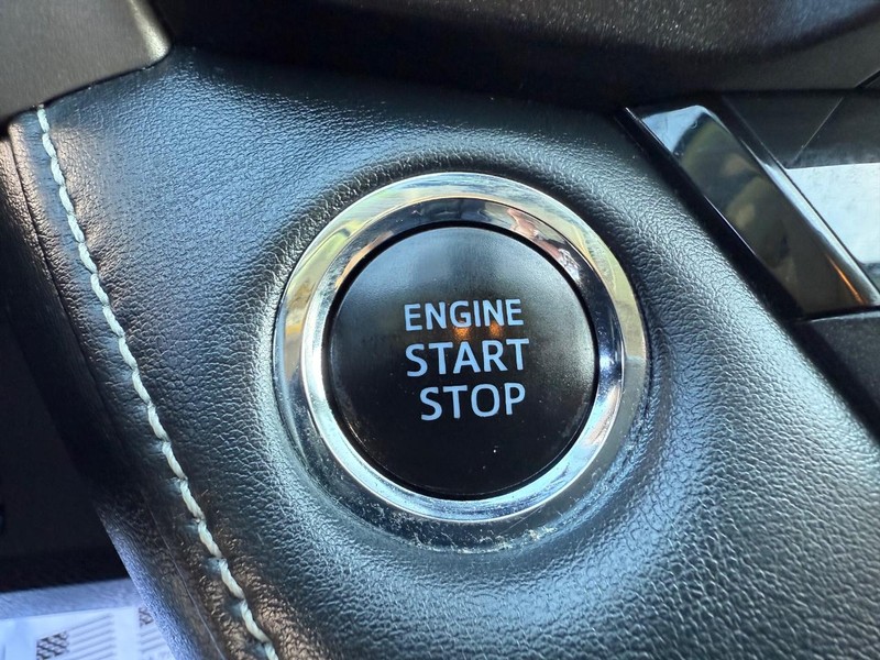 Toyota RAV4 Vehicle Image 17