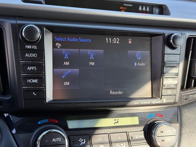 Toyota RAV4 Vehicle Image 19