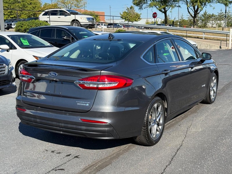 Ford Fusion Hybrid Vehicle Image 03