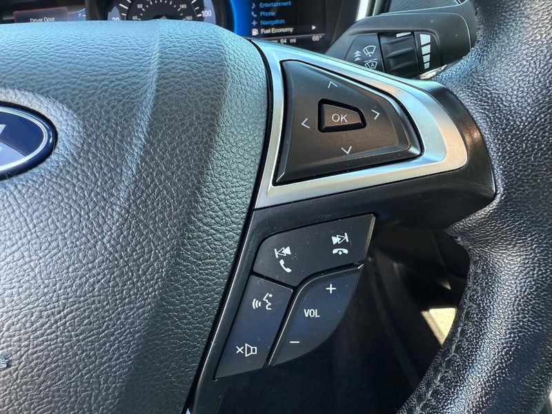 Ford Fusion Hybrid Vehicle Image 15