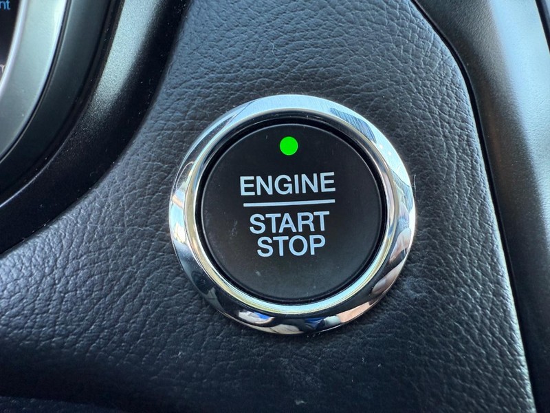 Ford Fusion Hybrid Vehicle Image 16