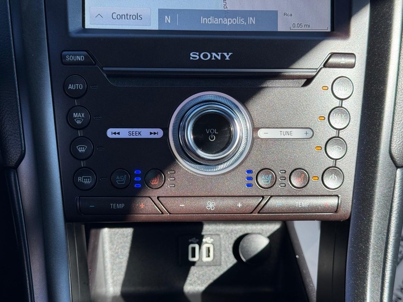 Ford Fusion Hybrid Vehicle Image 20