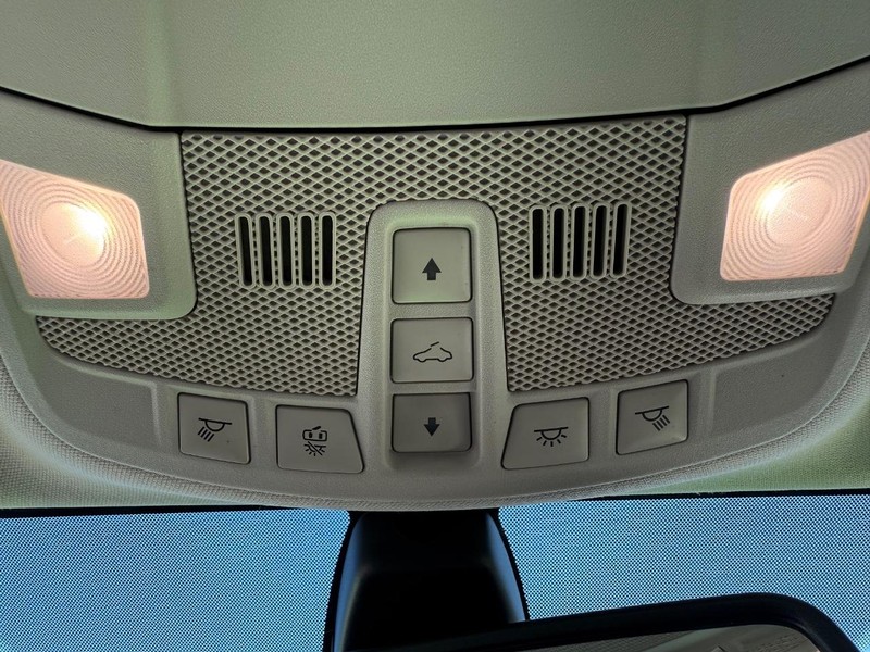 Ford Fusion Hybrid Vehicle Image 23