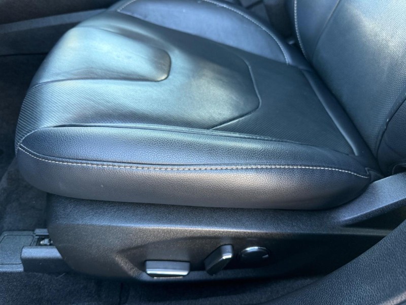 Ford Fusion Hybrid Vehicle Image 27