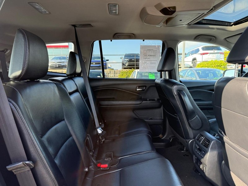 Honda Pilot Vehicle Image 11
