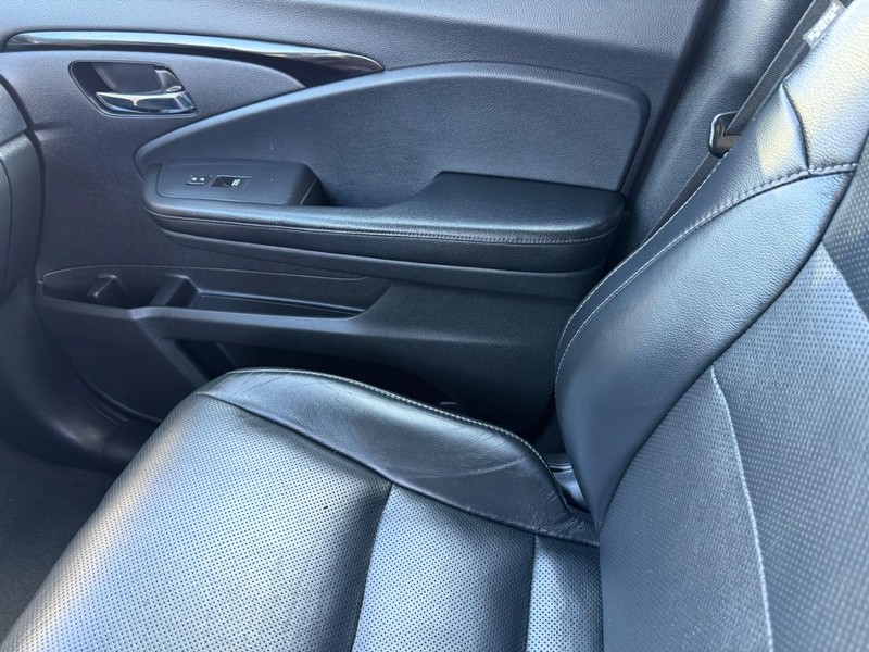 Honda Pilot Vehicle Image 24