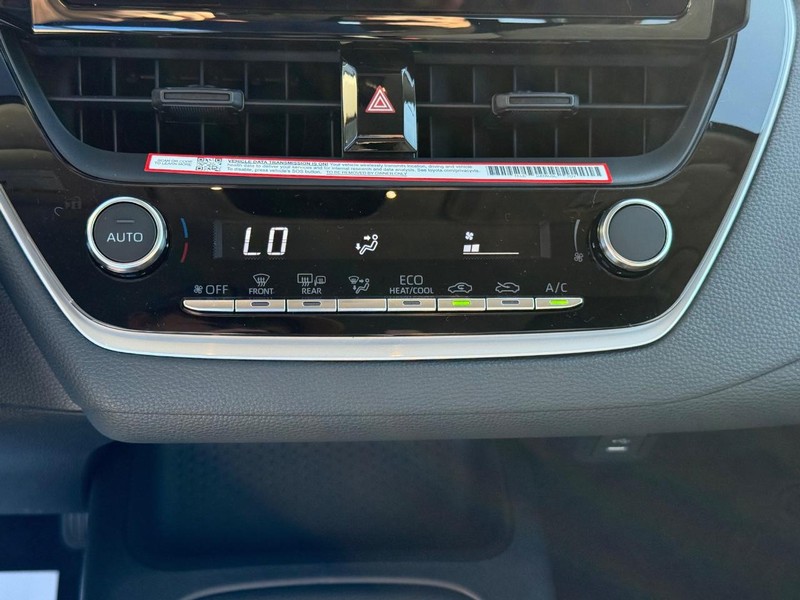 Toyota Corolla Vehicle Image 11