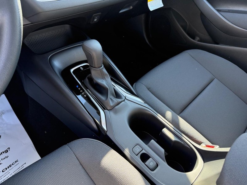 Toyota Corolla Vehicle Image 12