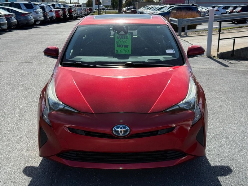 Toyota Prius Vehicle Image 09