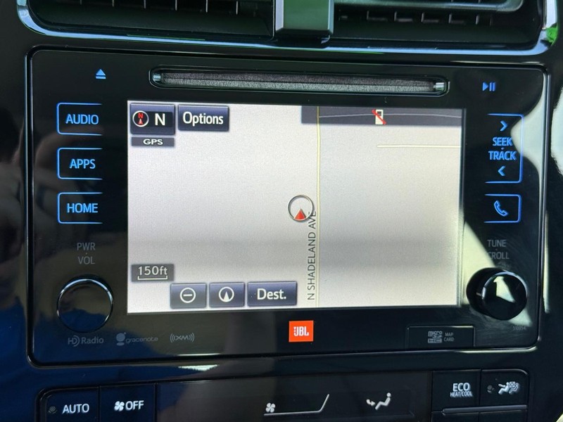 Toyota Prius Vehicle Image 18