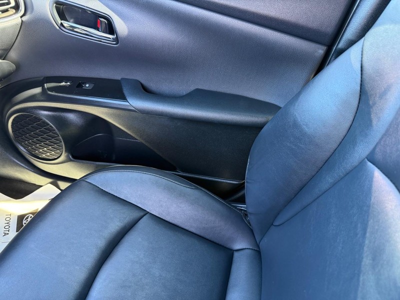 Toyota Prius Vehicle Image 22