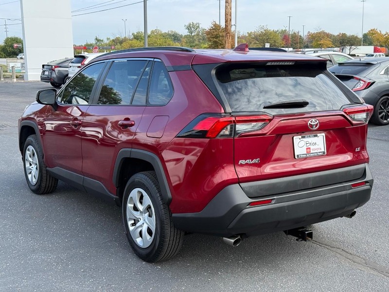 Toyota RAV4 Vehicle Image 05