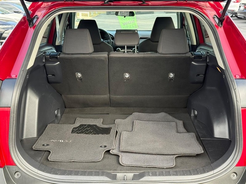 Toyota RAV4 Vehicle Image 07